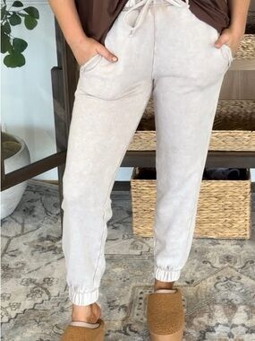 Zenana Outfitters Drawstring Joggers in Light Beige